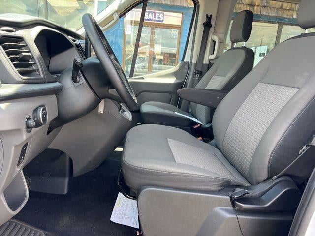2024 Ford Transit Passenger Wagon T-350 148" Med Roof XLT RWD