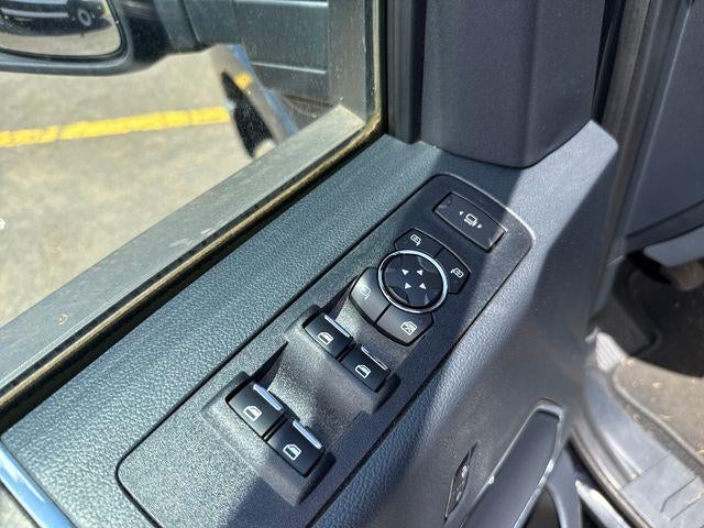 2022 Ford Super Duty F-250 SRW LARIAT 4WD Crew Cab 6.75' Box