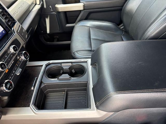 2022 Ford Super Duty F-250 SRW LARIAT 4WD Crew Cab 6.75' Box