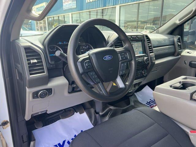 2017 Ford Super Duty F-350 SRW XL 4WD Reg Cab 8' Box