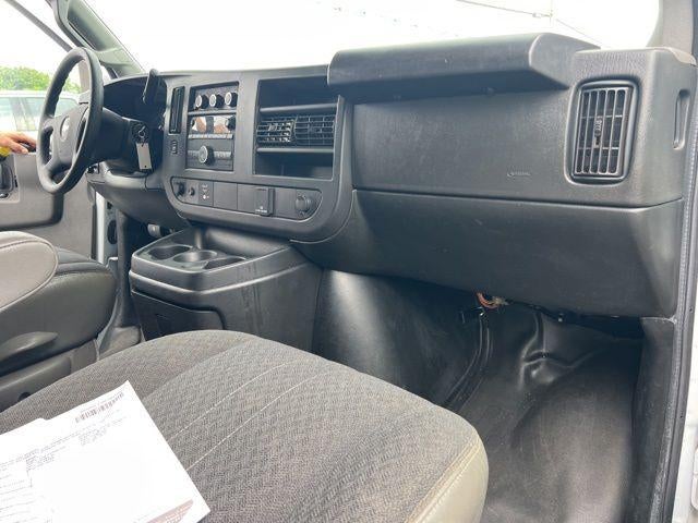 2022 Chevrolet Express Cargo Van 2500 Regular Wheelbase Rear-Wheel Drive