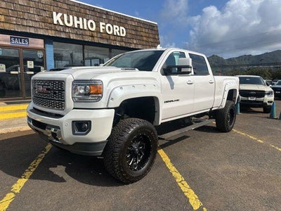 2018 GMC Sierra 2500 HD Crew Cab Standard Box 4-Wheel Drive Denali