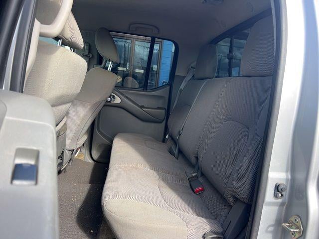 2017 Nissan Frontier Crew Cab 4x2 SV V6 Auto
