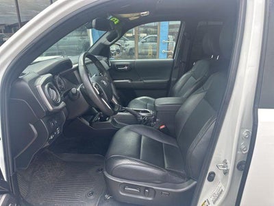 2023 Toyota Tacoma 4WD 4WD SR Double Cab 5' Bed V6 AT (GS)