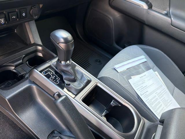 2023 Toyota Tacoma 4WD 4WD SR5 Double Cab 6' Bed V6 AT (Natl)
