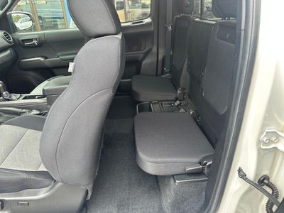 2022 Toyota Tacoma 4WD 4WD SR Access Cab 6' Bed V6 AT (SE)