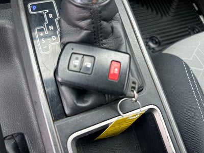 2022 Toyota Tacoma 4WD 4WD SR Access Cab 6' Bed V6 AT (SE)