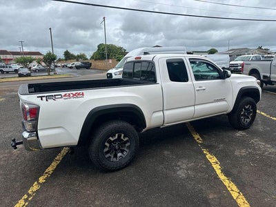 2022 Toyota Tacoma 4WD 4WD SR Access Cab 6' Bed V6 AT (SE)