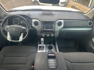2017 Toyota Tundra 4WD 4WD SR5 CrewMax 5.5' Bed 5.7L (SE)