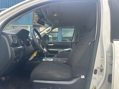 2017 Toyota Tundra 4WD 4WD SR5 CrewMax 5.5' Bed 5.7L (SE)