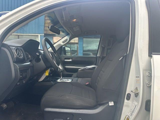 2017 Toyota Tundra 4WD 4WD SR5 CrewMax 5.5' Bed 5.7L (SE)