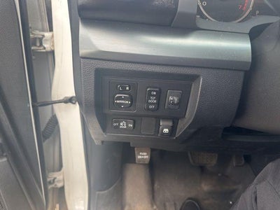 2017 Toyota Tundra 4WD 4WD SR5 CrewMax 5.5' Bed 5.7L (SE)