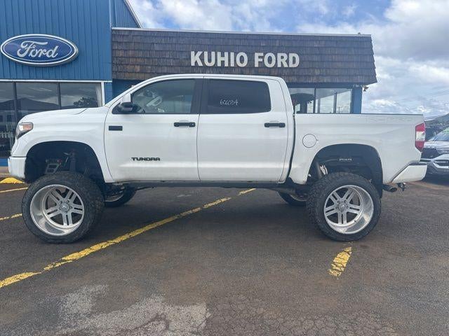 2017 Toyota Tundra 4WD 4WD SR5 CrewMax 5.5' Bed 5.7L (SE)