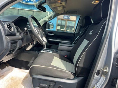 2016 Toyota Tundra 4WD Truck 4WD Double Cab Standard Bed 5.7L V8 SR (SE)