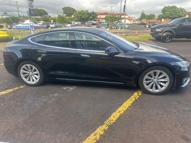 2016 Tesla Model S 4dr Sdn RWD 70 kWh Battery
