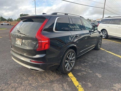 2019 Volvo XC90 T6 AWD Momentum